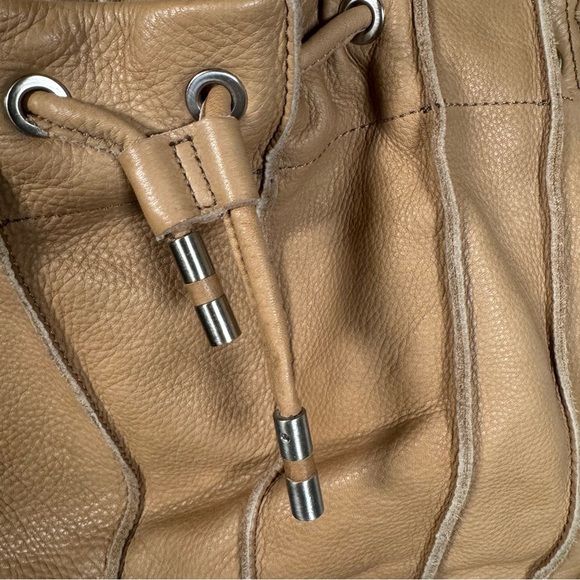 Kenneth Cole New York tan leather hobo shoulder bag - Picture 4 of 10